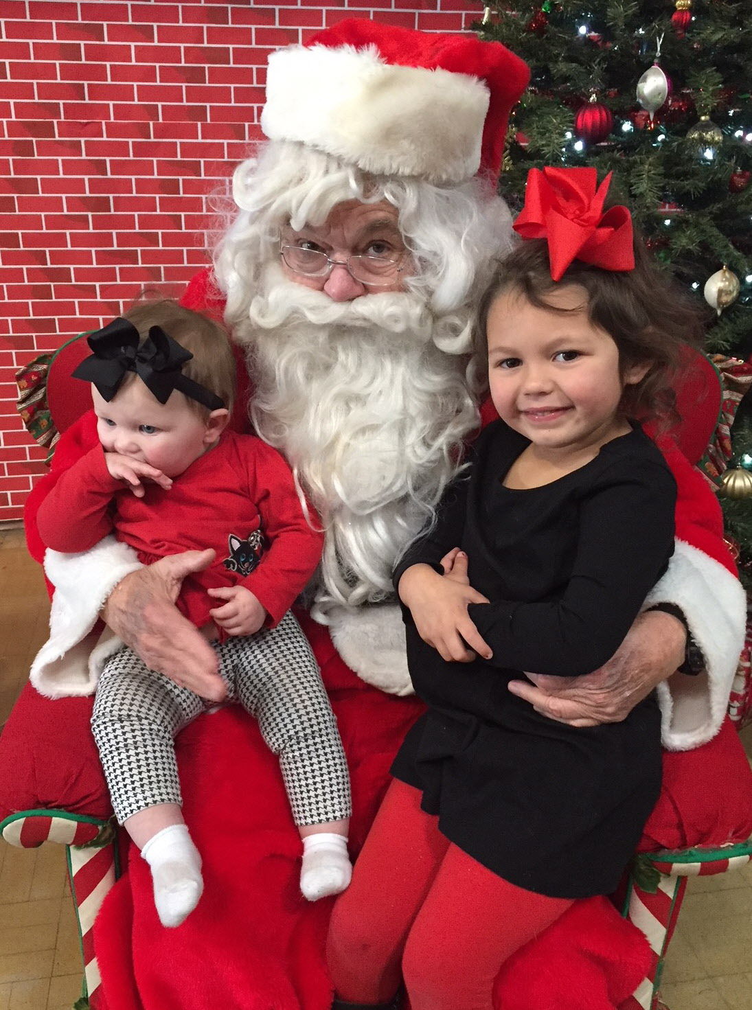 Addilyn and Gracie Bailes.jpg